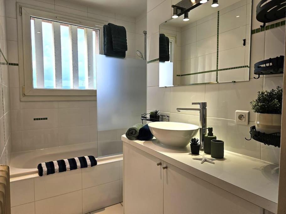 Beau T2 Au Calme, 15 Min A Pied Du Centre Appartement